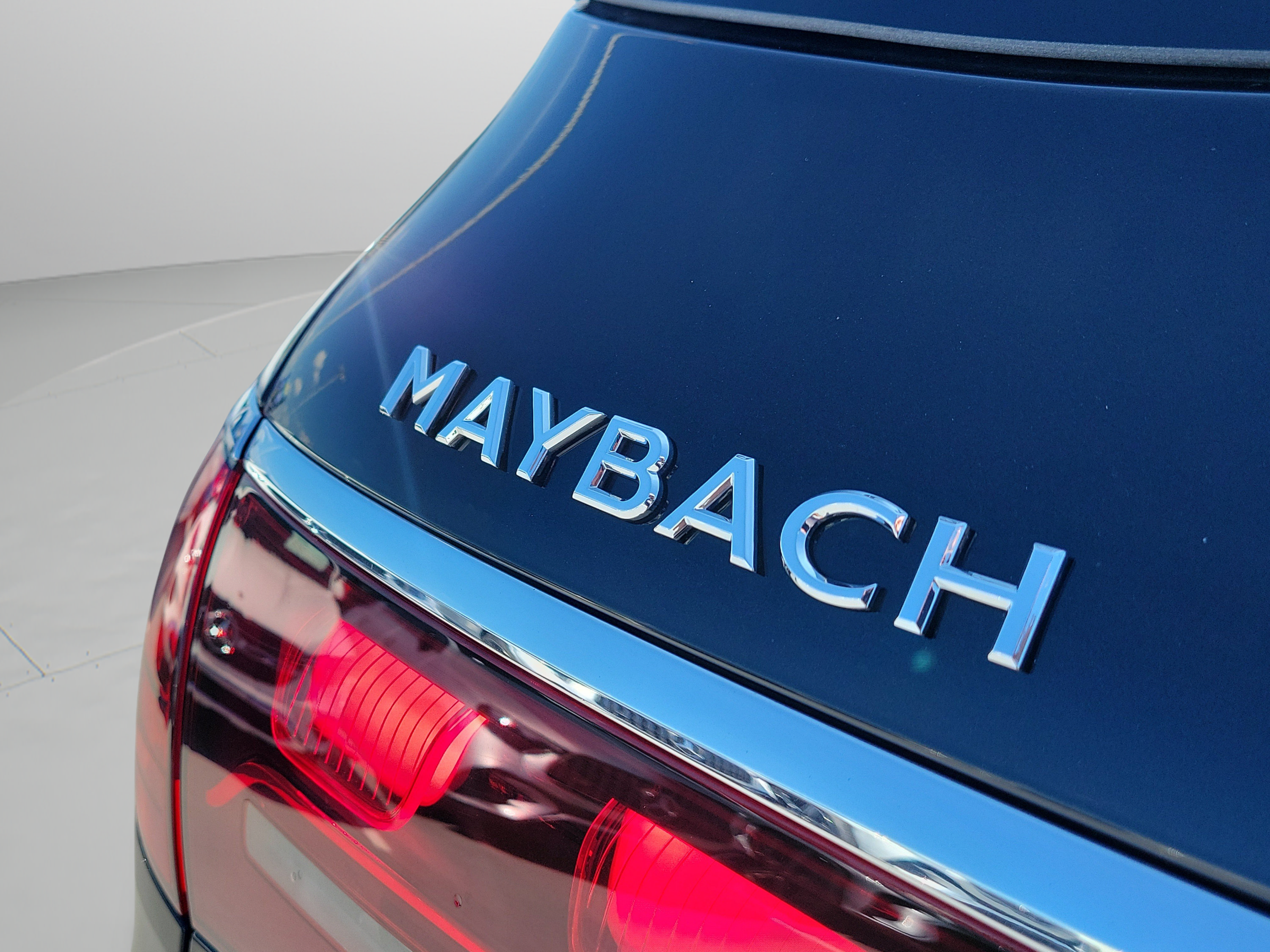 Certified 2026 Mercedes-Benz Maybach GLS 600 4MATIC image 33