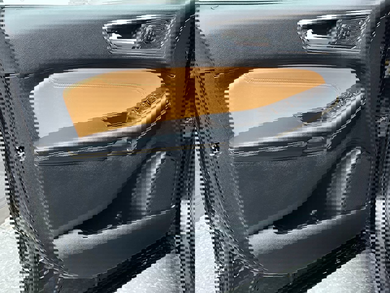 Certified 2024 Ford Edge Titanium w/ Titanium Elite Package AWD/4WD image 9