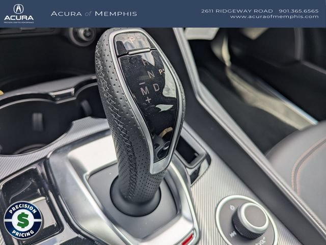 Used 2025 Alfa Romeo Giulia AWD w/ Driving Assist Package image 17