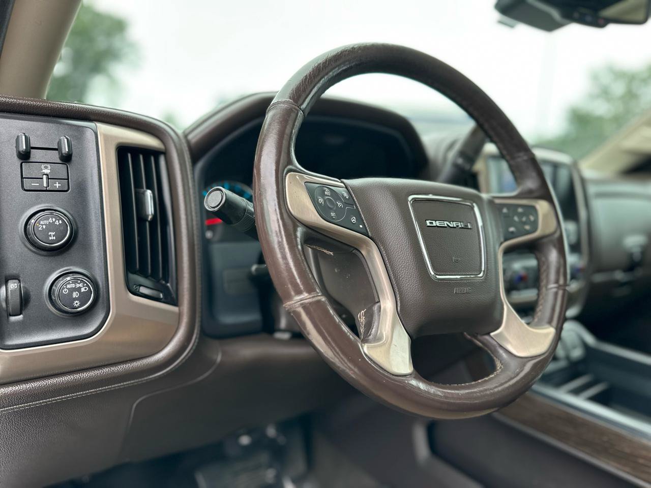 Used 2017 GMC Sierra 1500 Denali AWD/4WD image 12