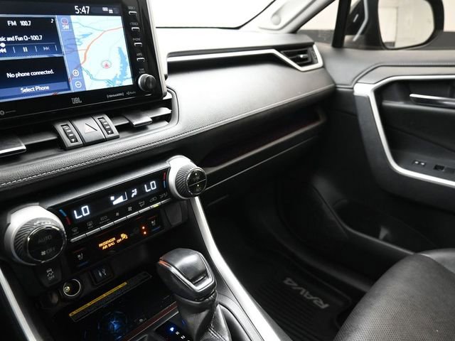 Used 2019 Toyota RAV4 Limited w/ Advanced Technology Package image 31