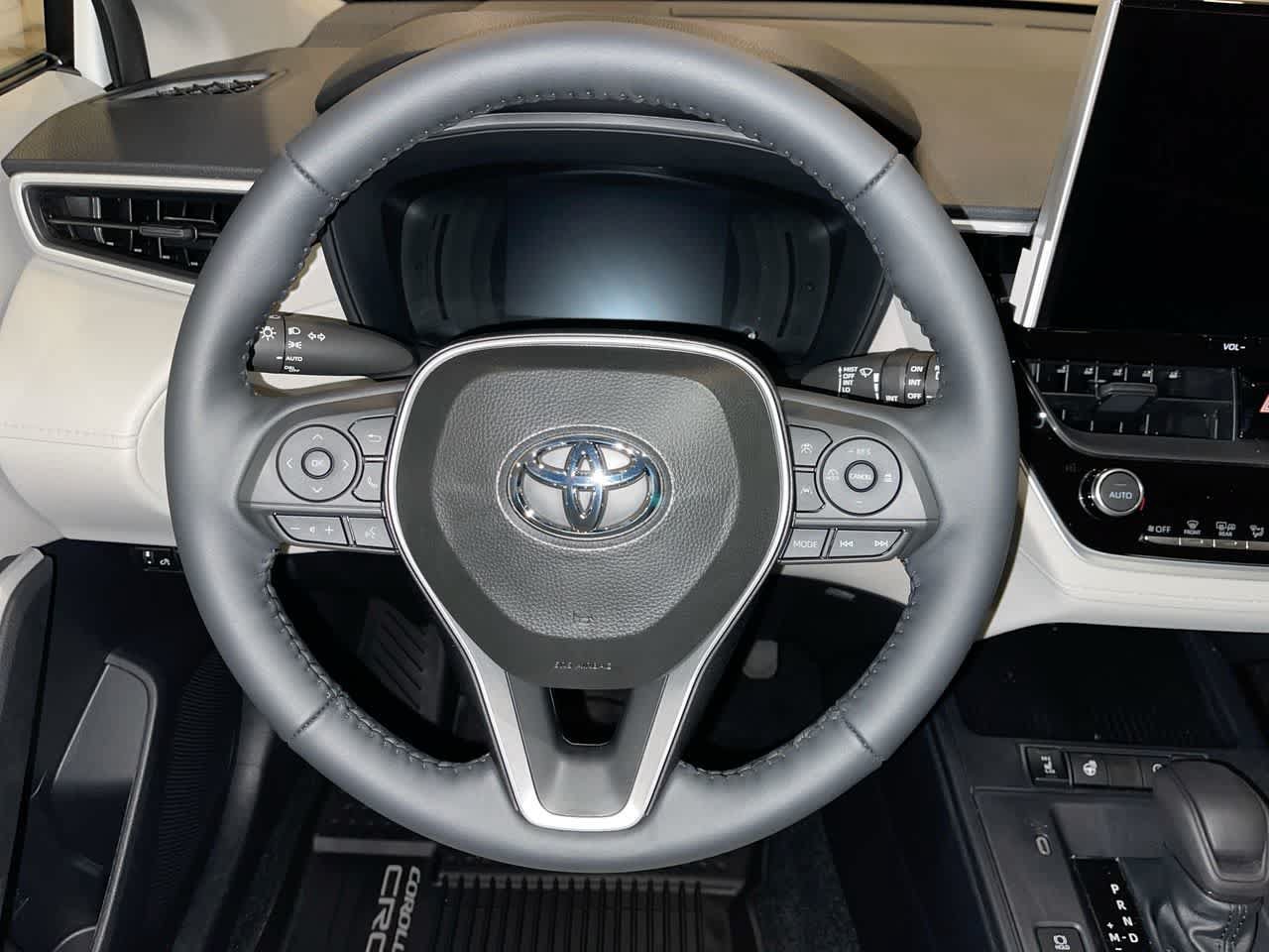 New 2026 Toyota Corolla Cross LE w/ Moonroof Package AWD/4WD image 14