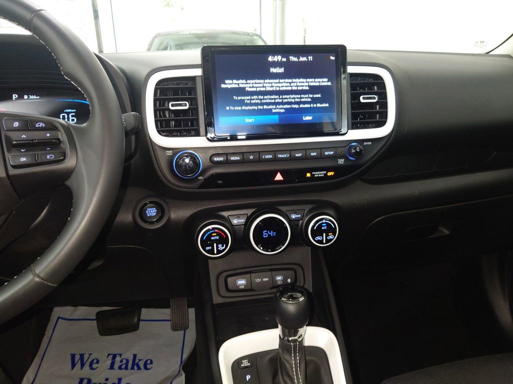 Certified 2023 Hyundai Venue Limited FWD image 21
