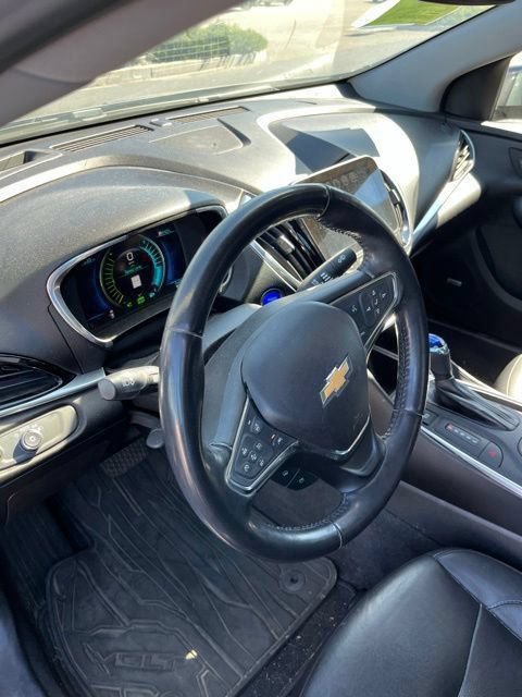 Used 2018 Chevrolet Volt Premier w/ Driver Confidence Package FWD image 13