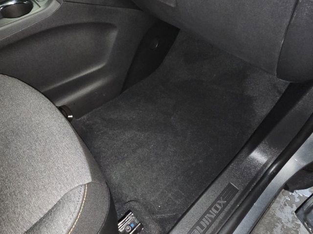 Used 2023 Chevrolet Equinox LT FWD image 33