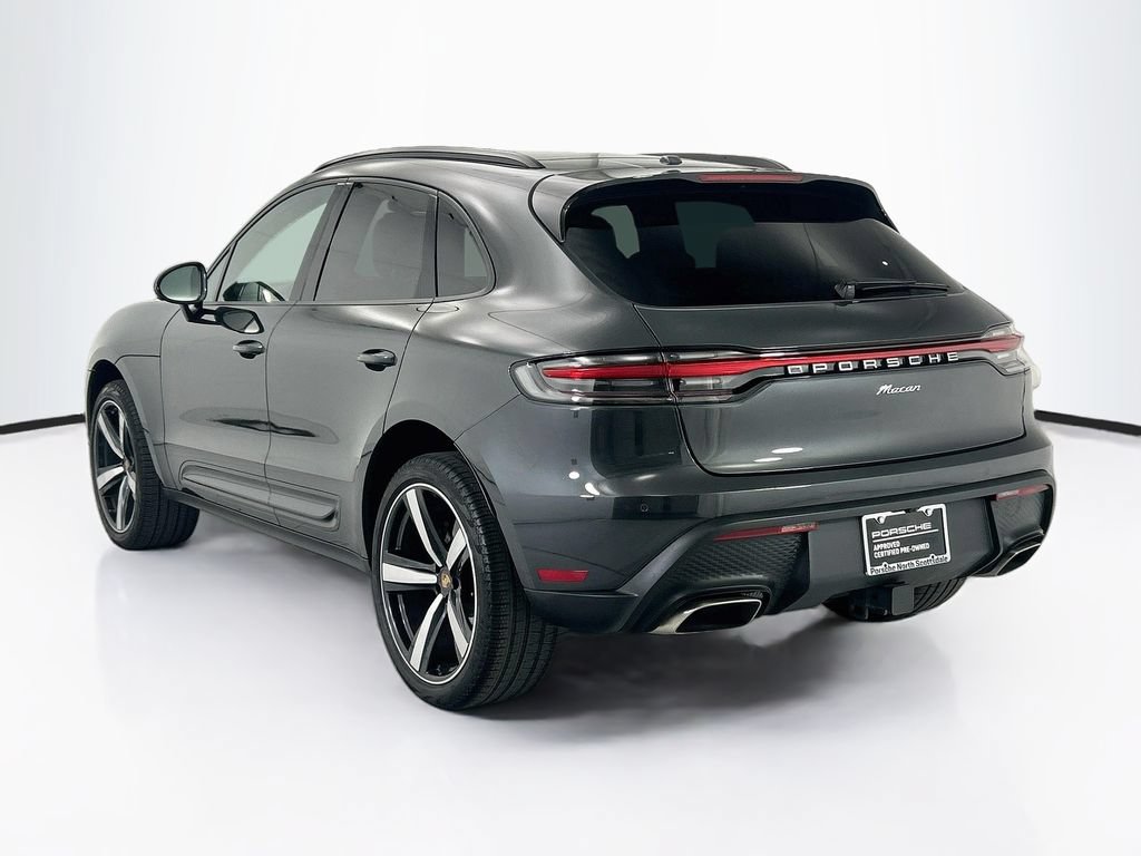 Certified 2025 Porsche Macan AWD/4WD image 3