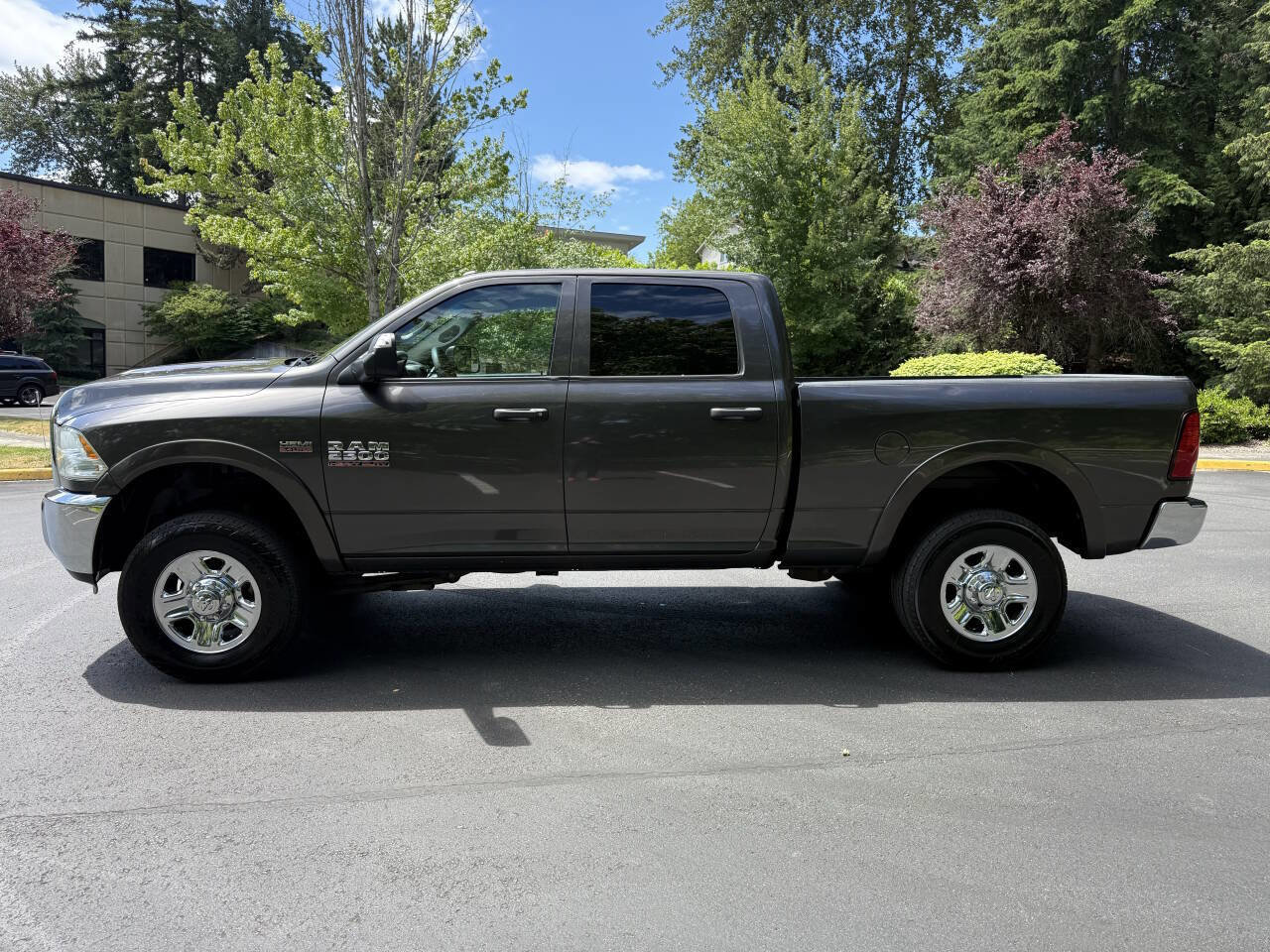 Used 2017 RAM 2500 Tradesman w/ Chrome Appearance Group AWD/4WD image 2