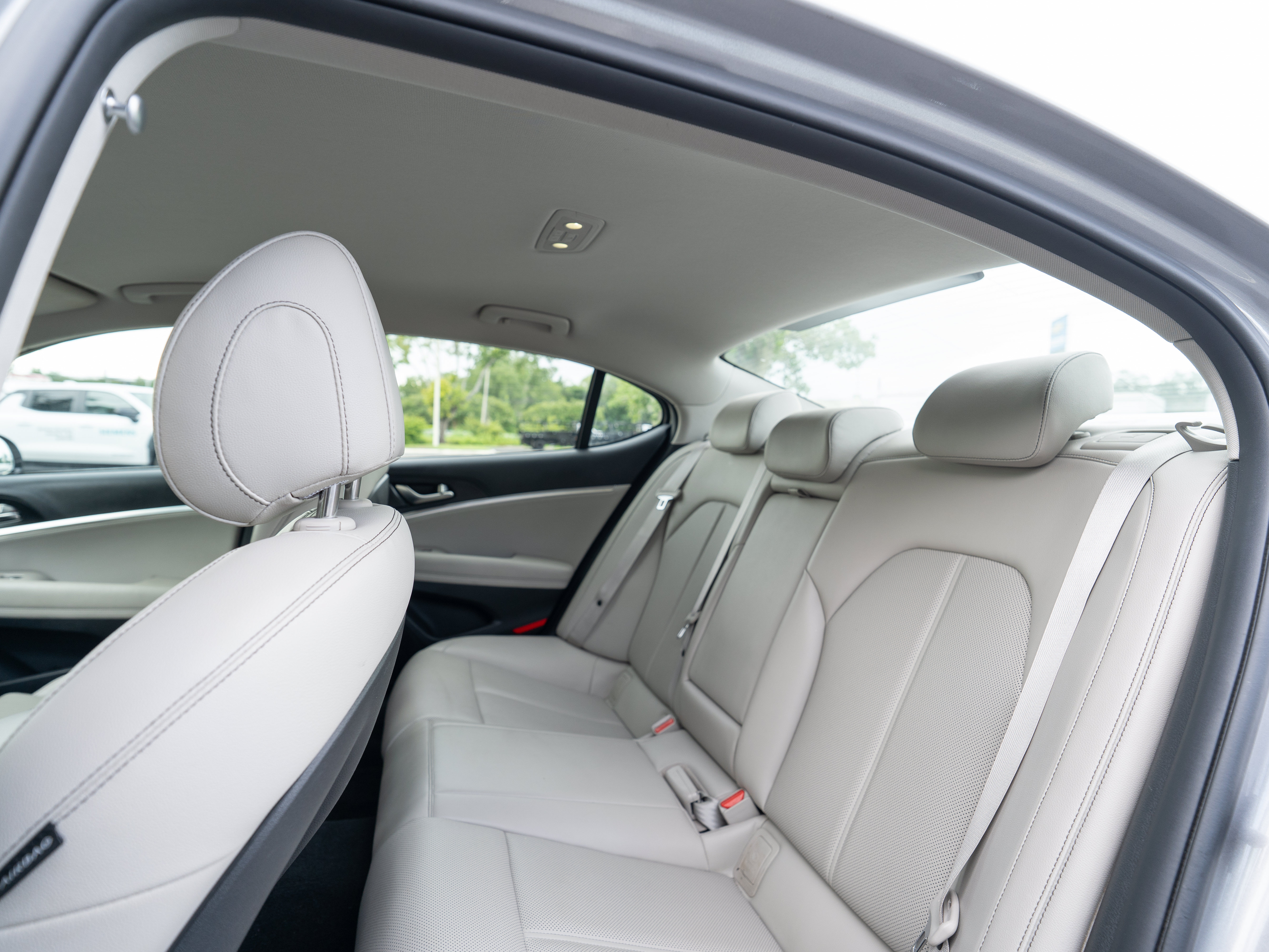 Used 2021 Genesis G70 2.0T RWD image 9