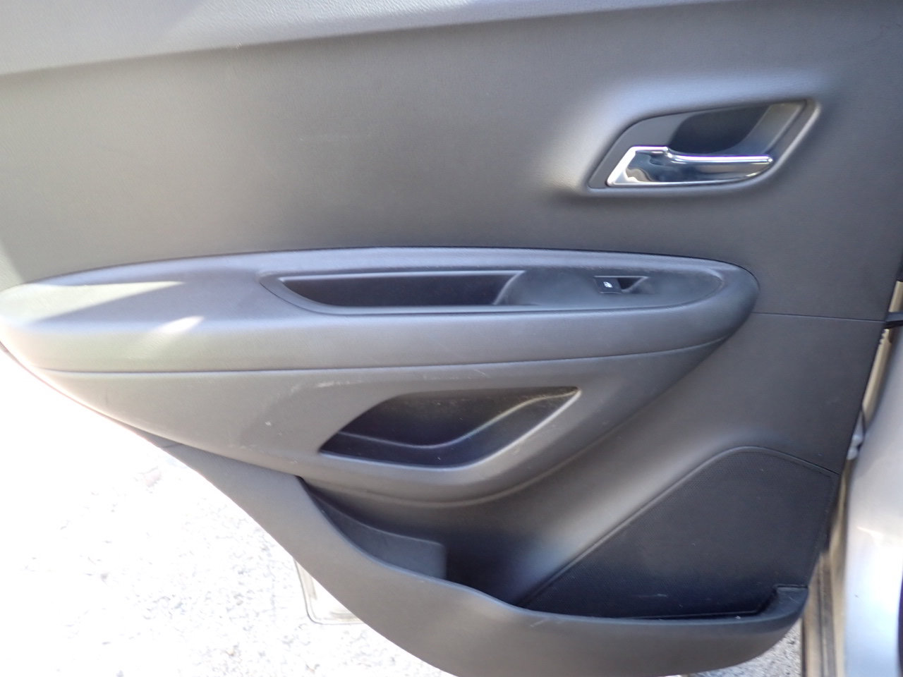 Used 2017 Chevrolet Trax LS image 31