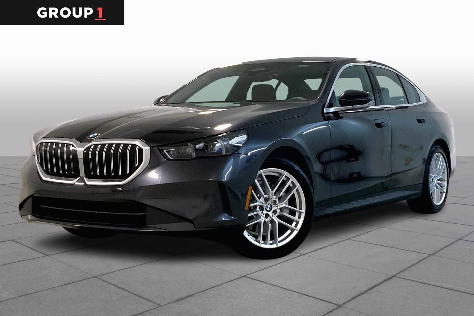 New 2025 BMW 530i xDrive w/ Premium Package