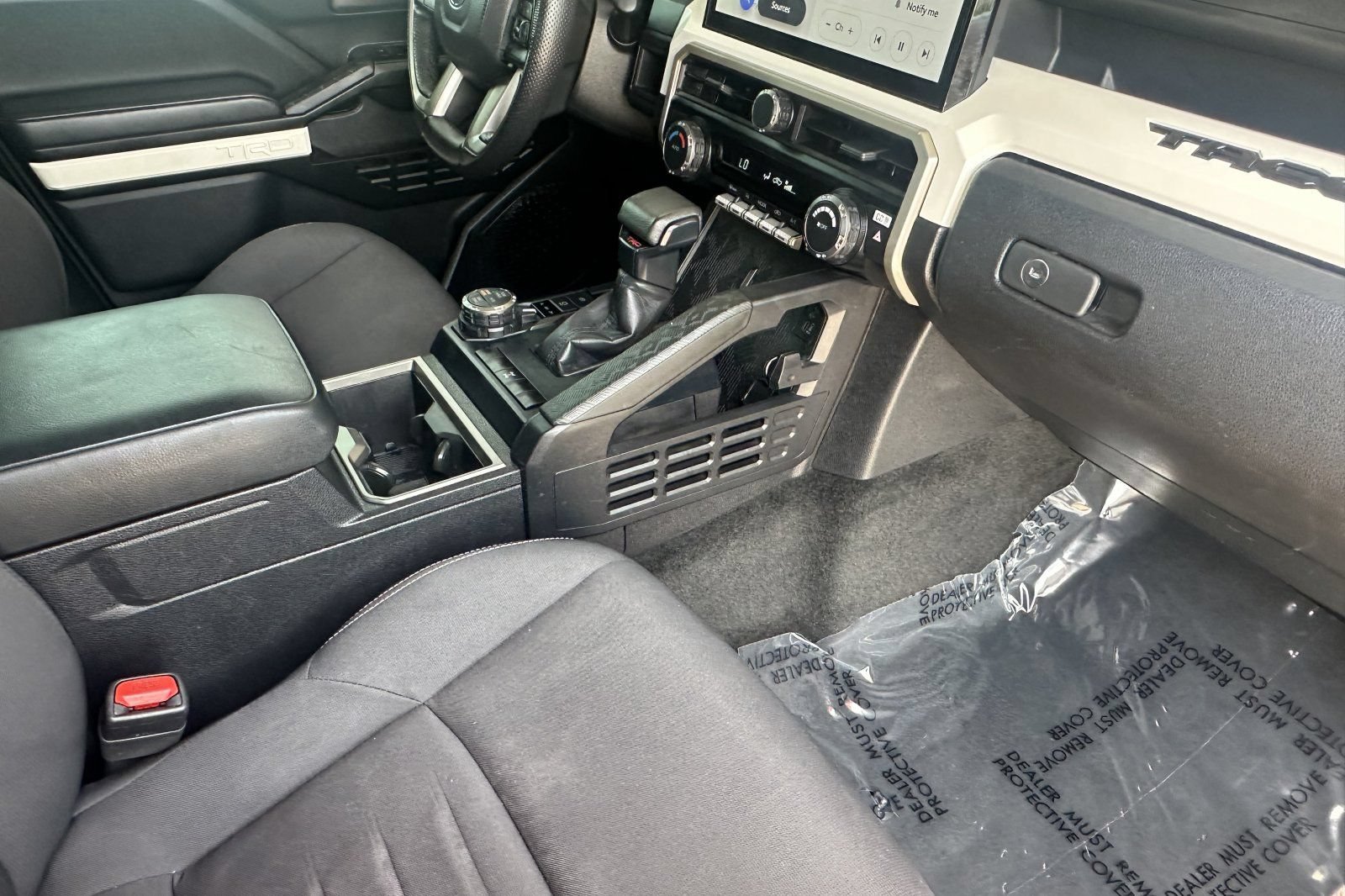 Used 2024 Toyota Tacoma TRD Off-Road AWD/4WD image 18