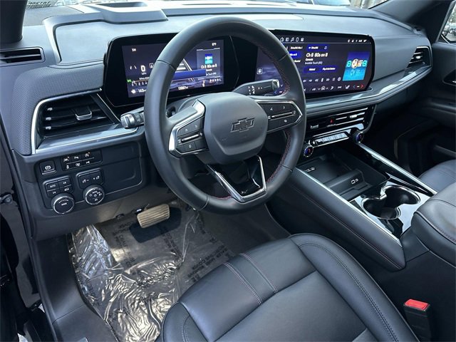 Used 2025 Chevrolet Suburban RST image 9