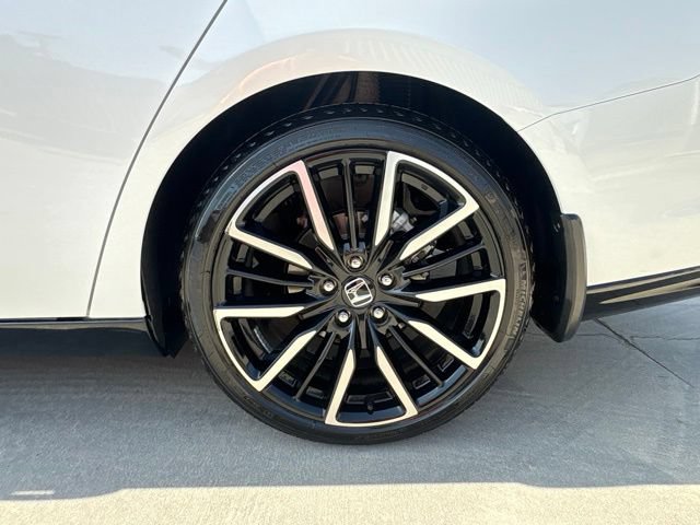 Used 2025 Honda Accord Touring image 9