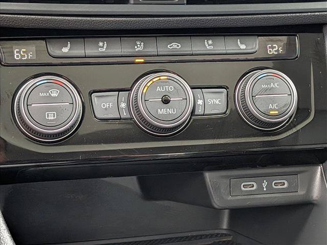 Used 2023 Volkswagen Jetta SEL FWD image 16