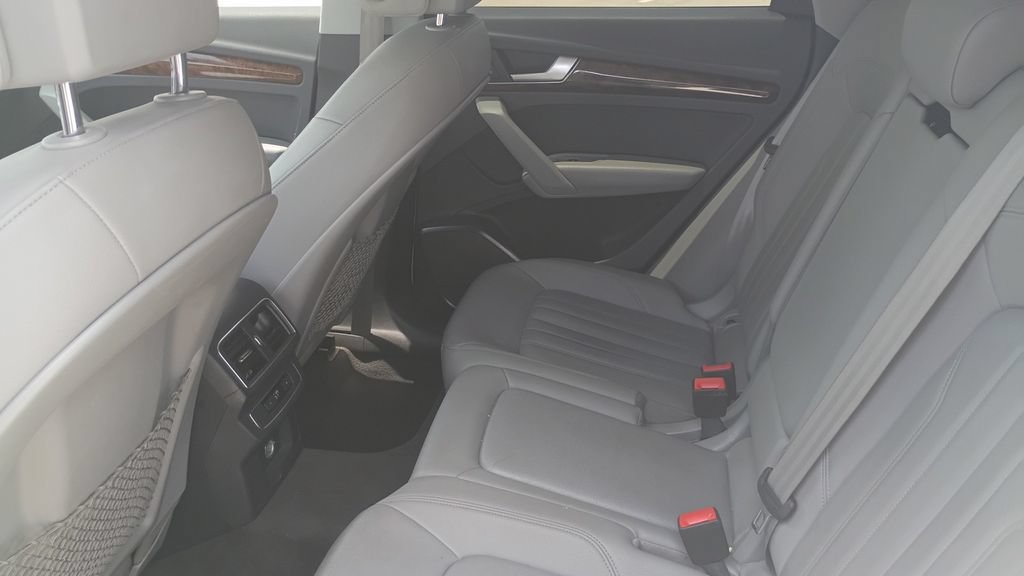 Used 2018 Audi Q5 2.0T Premium AWD/4WD image 18