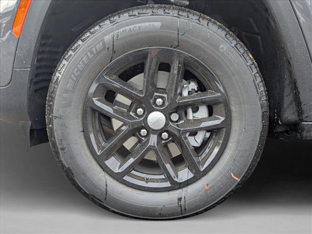 New 2025 Jeep Grand Cherokee Laredo X w/ Luxury Tech Group I image 24