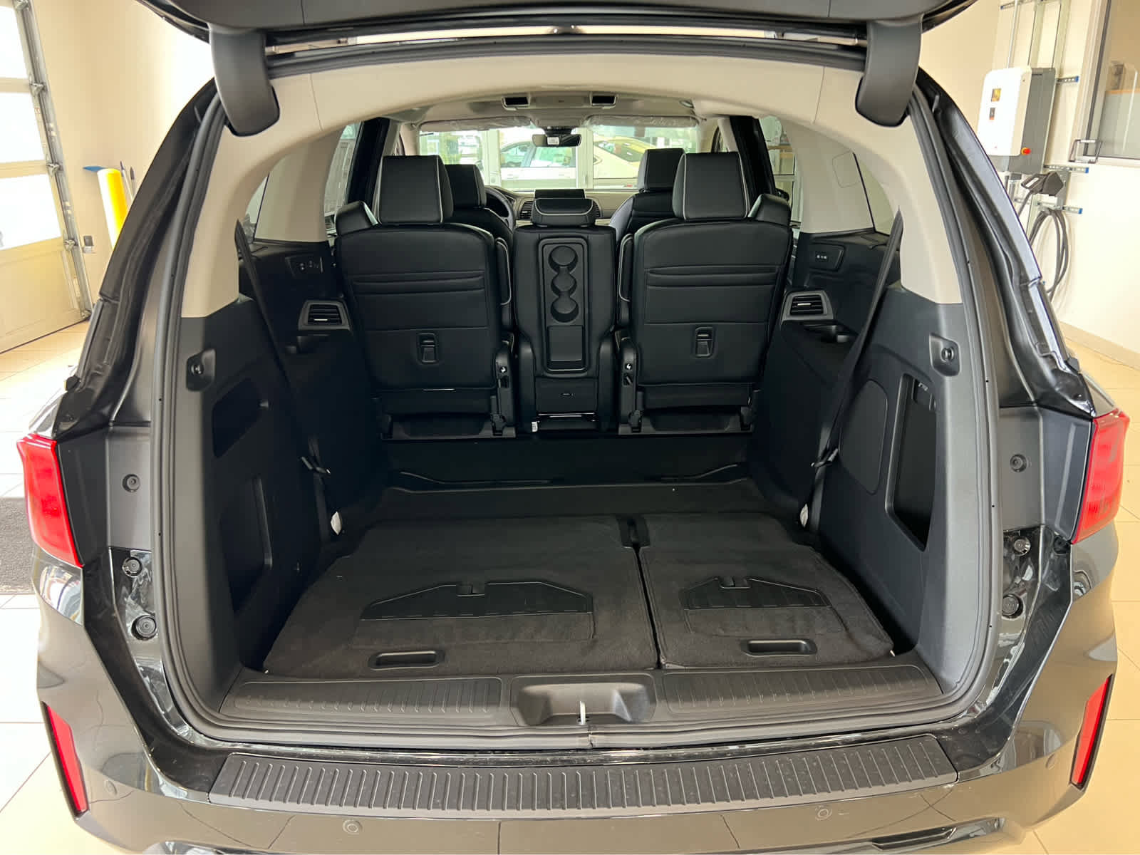 New 2026 Honda Odyssey Elite image 9