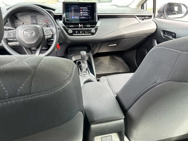 Used 2024 Toyota Corolla LE FWD image 8