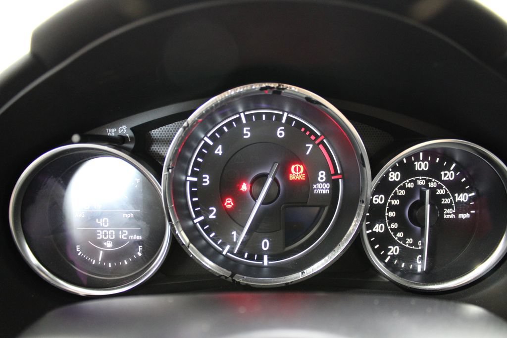 Used 2016 MAZDA MX-5 Miata Club RWD image 19