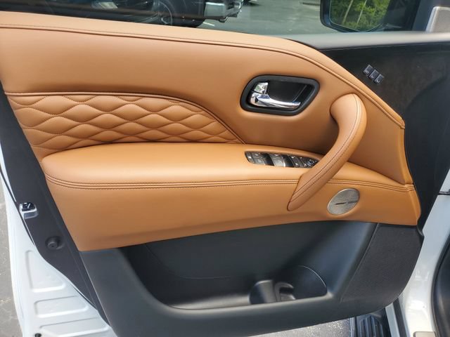 Used 2024 INFINITI QX80 Sensory w/ Cargo Package AWD/4WD image 14