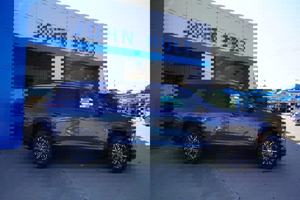 New 2026 Chevrolet Traverse LT w/ LPO, Floor Liner Package image 8