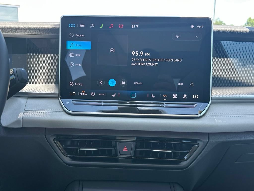 New 2026 Volkswagen Tiguan SE AWD/4WD image 16