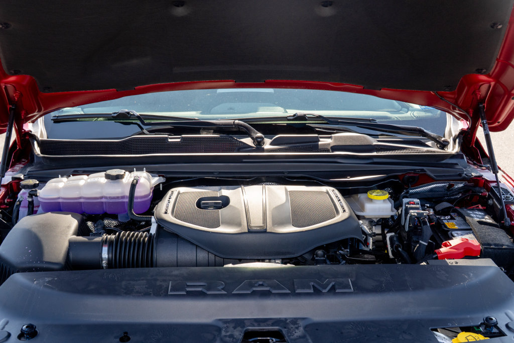 New 2026 RAM 1500 Laramie AWD/4WD image 31