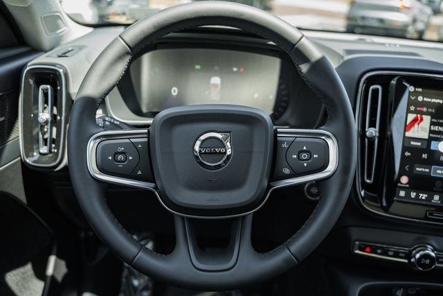 New 2026 Volvo XC40 B5 Plus w/ Climate Package AWD/4WD image 32
