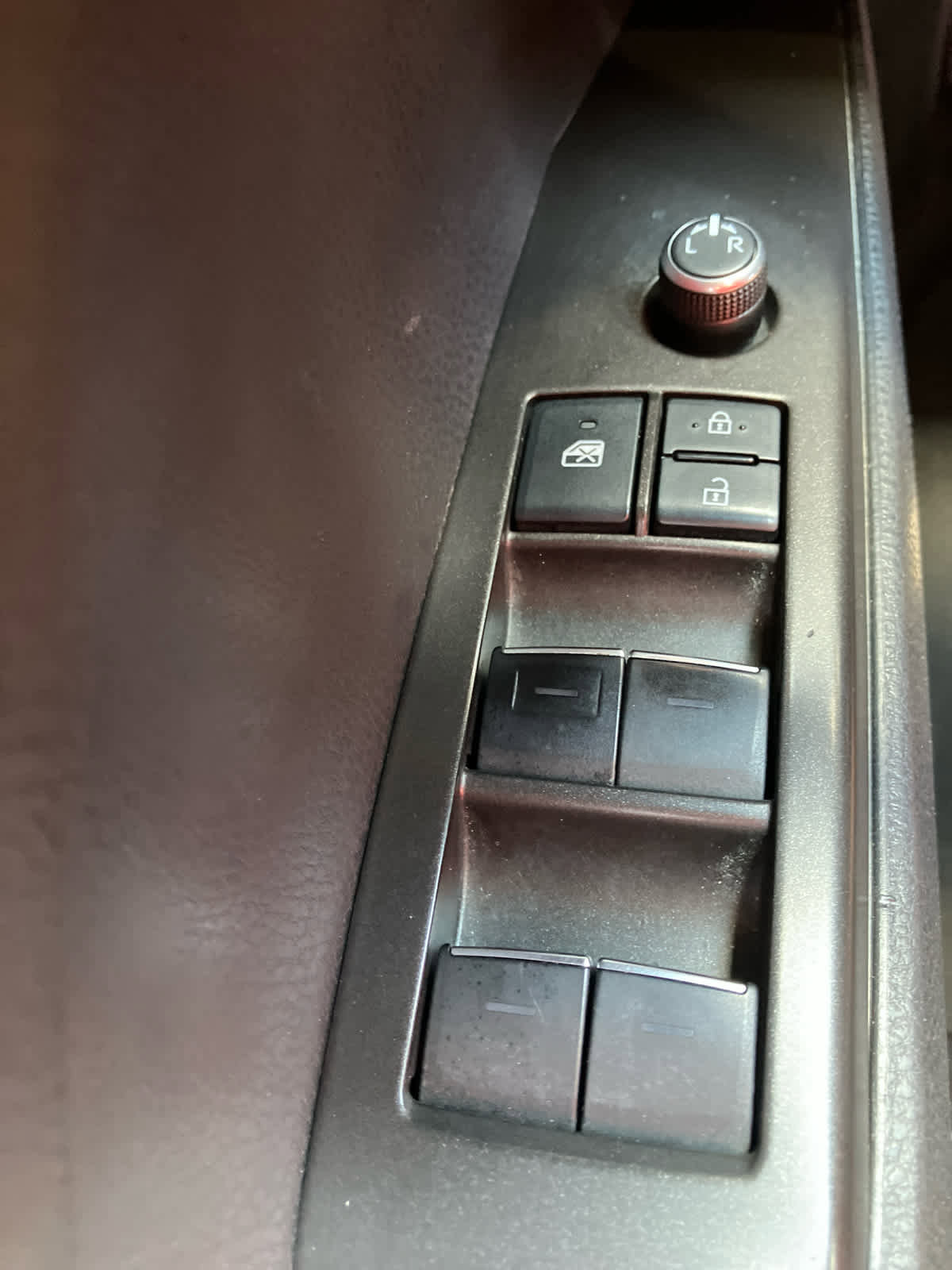 Used 2022 Toyota Camry XSE image 12