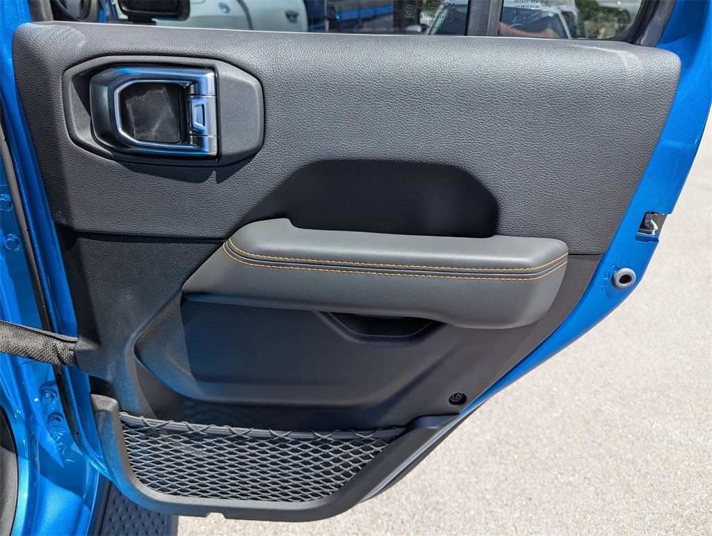 New 2025 Jeep Gladiator Sport image 32