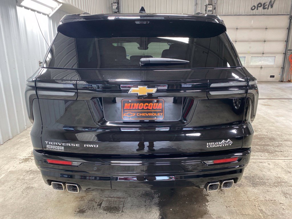 Used 2026 Chevrolet Traverse High Country w/ LPO, Floor Liner Package AWD/4WD image 11