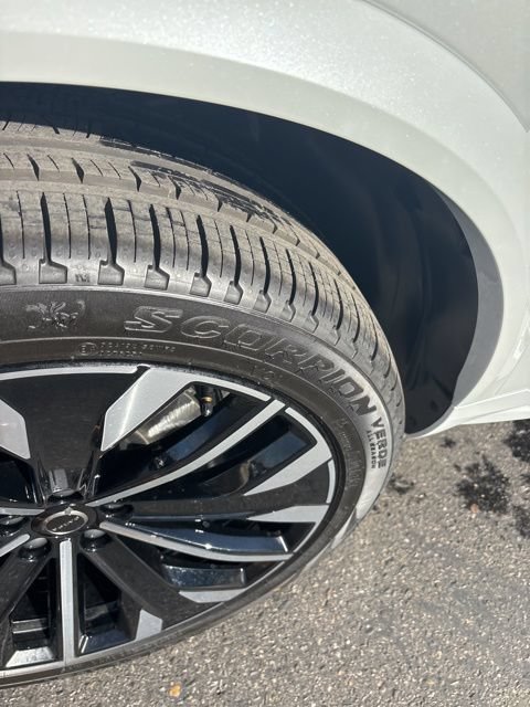 New 2026 Volvo XC90 B6 Plus w/ Protection Package Premier AWD/4WD image 14