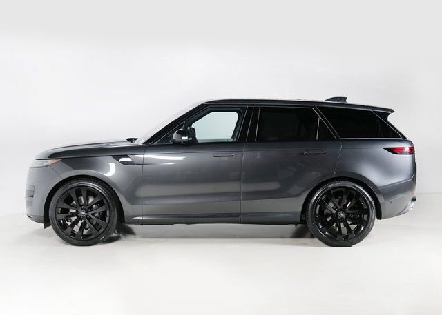 Used 2023 Land Rover Range Rover Sport SE AWD/4WD image 3