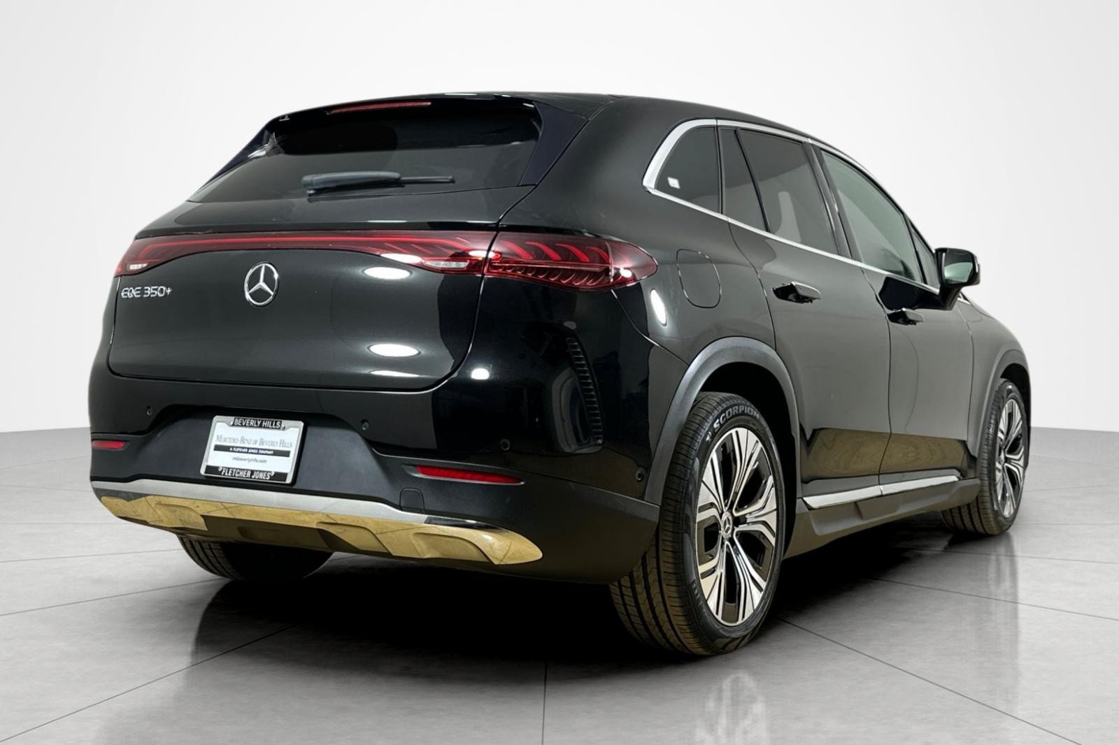 Used 2023 Mercedes-Benz EQE 350+ SUV image 5