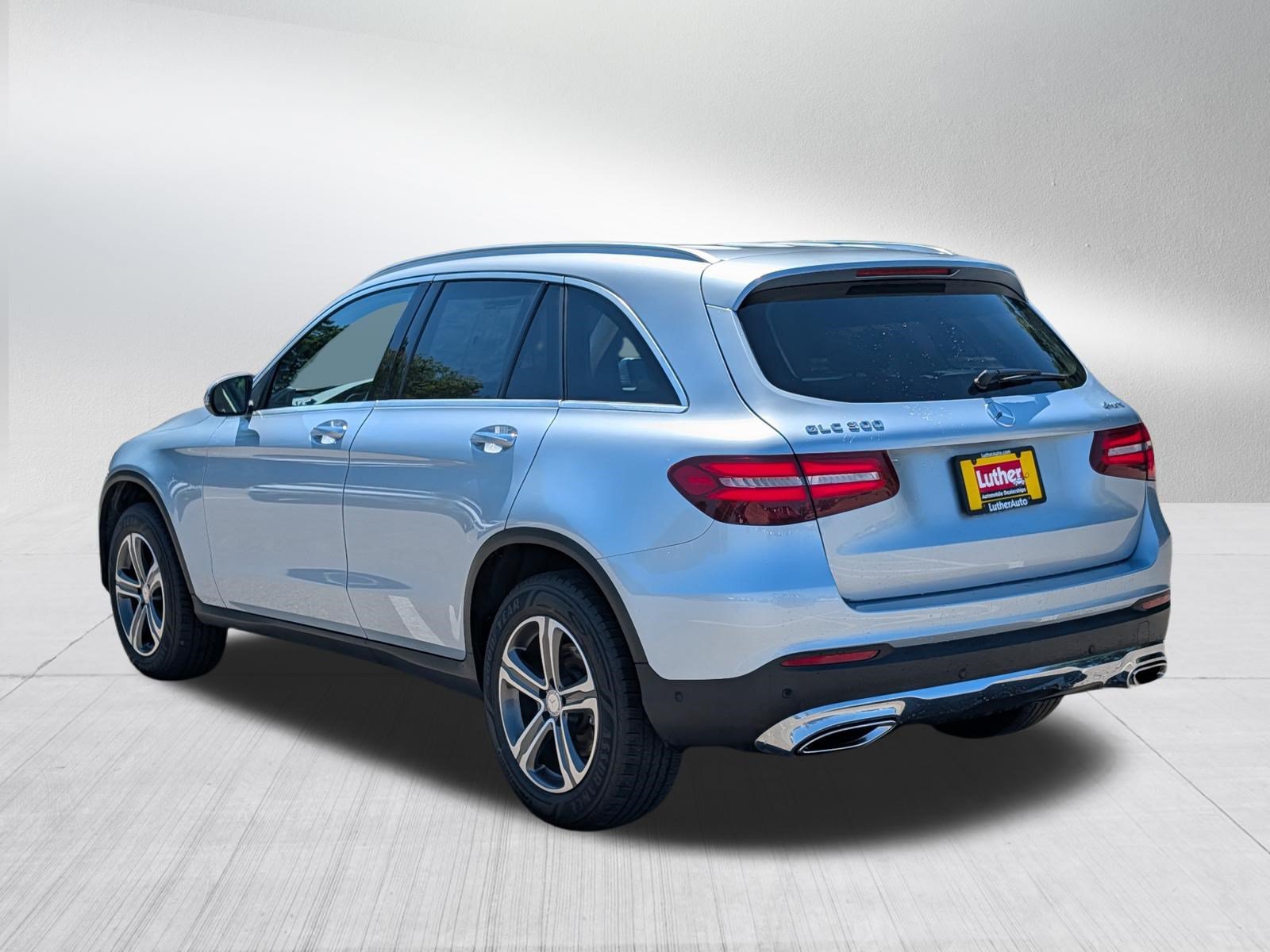 Used 2017 Mercedes-Benz GLC 300 4MATIC image 5