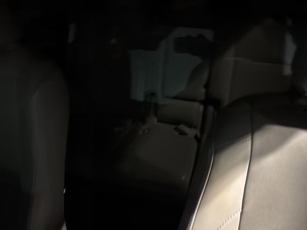 Used 2017 Toyota Highlander XLE w/ Carpet Mat Package FWD image 26
