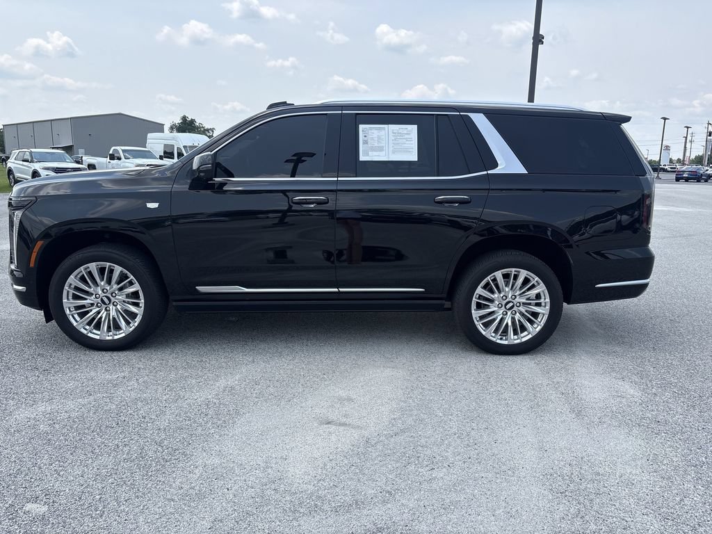 Used 2026 Cadillac Escalade Luxury RWD image 8