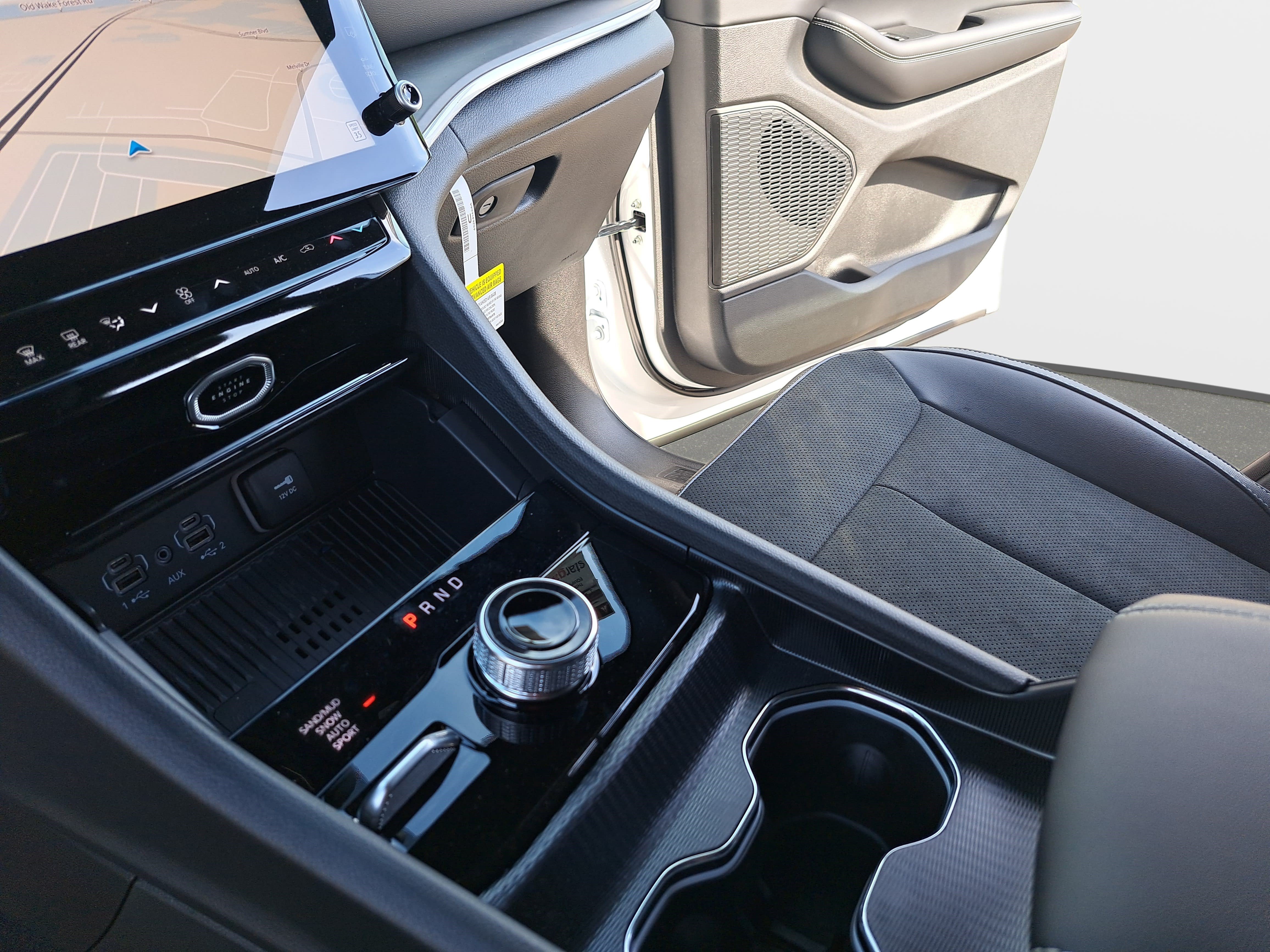 New 2026 Jeep Grand Cherokee Altitude AWD/4WD image 24