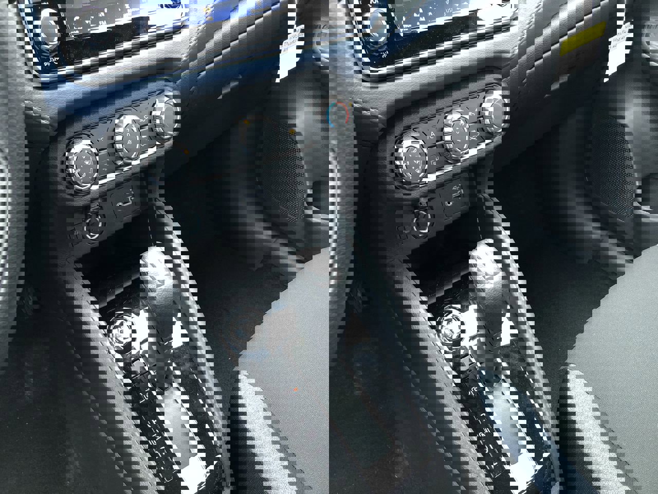 New 2025 Nissan Versa SV w/ Trunk Package image 25