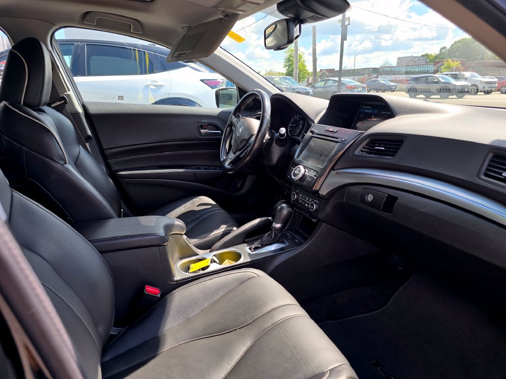 Used 2020 Acura ILX w/ Premium Package FWD image 24