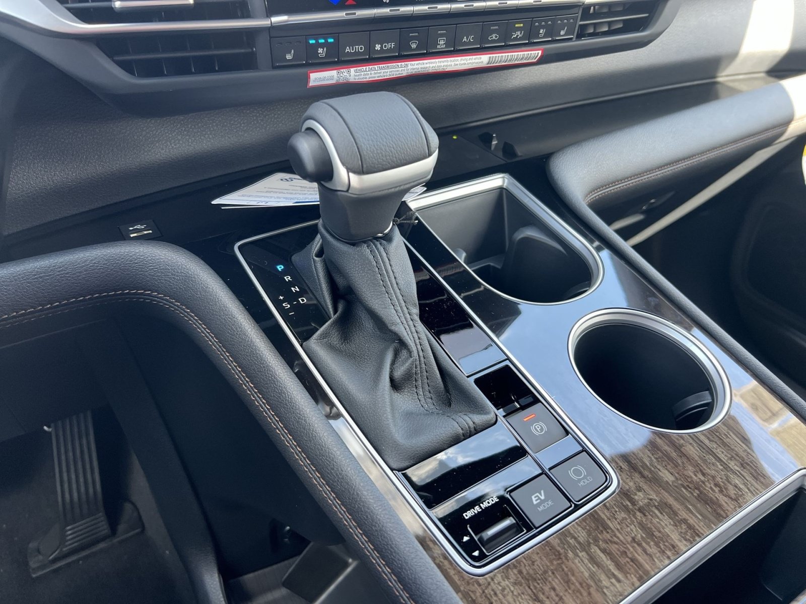 New 2026 Toyota Sienna Limited AWD/4WD image 21