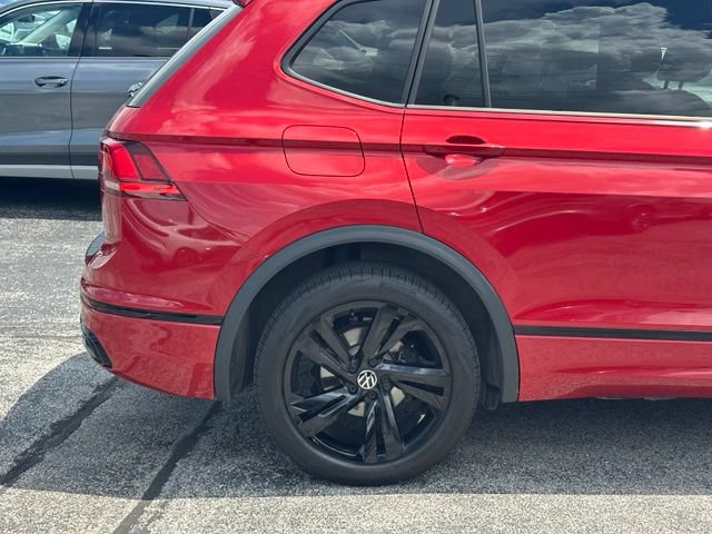 Used 2024 Volkswagen Tiguan SE R-Line FWD image 9