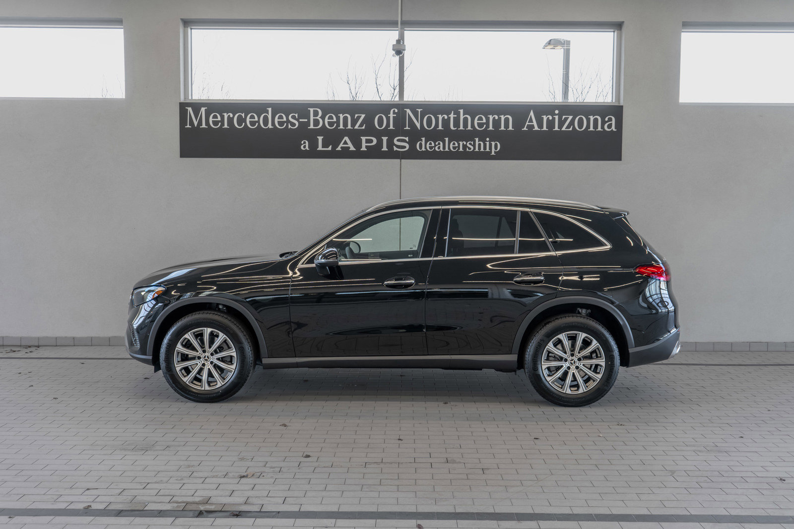 New 2026 Mercedes-Benz GLC 300 4MATIC image 2