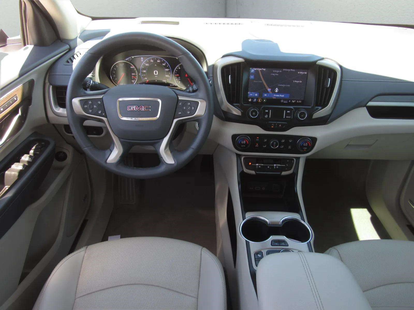 Used 2023 GMC Terrain Denali w/ Denali Premium Package AWD/4WD image 18