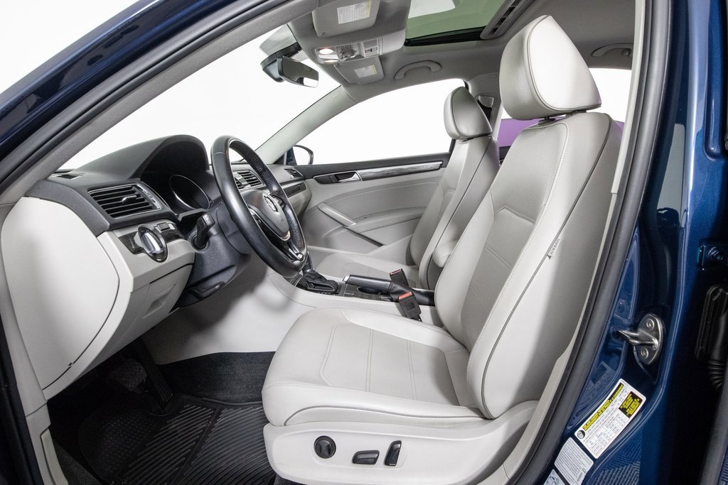 Used 2018 Volkswagen Passat 2.0T SE image 9