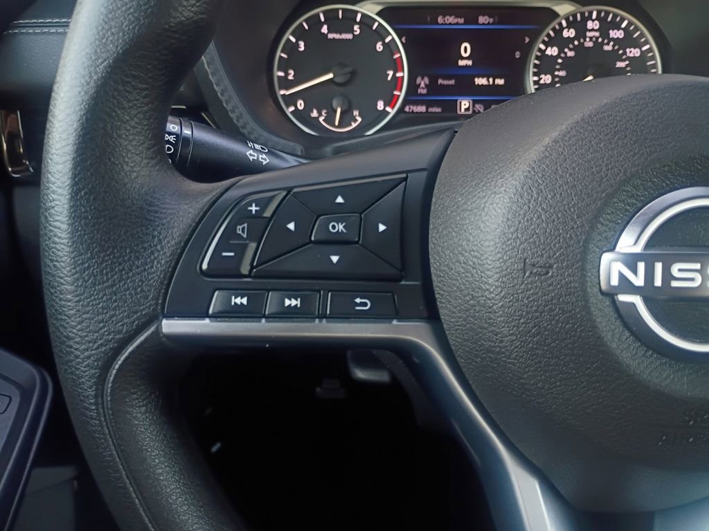 Used 2024 Nissan Sentra SV FWD image 11