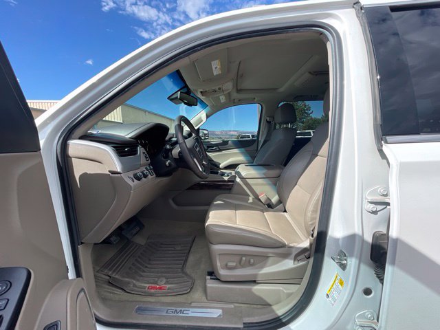 Used 2016 GMC Yukon XL SLT w/ Open Road Package AWD/4WD image 6