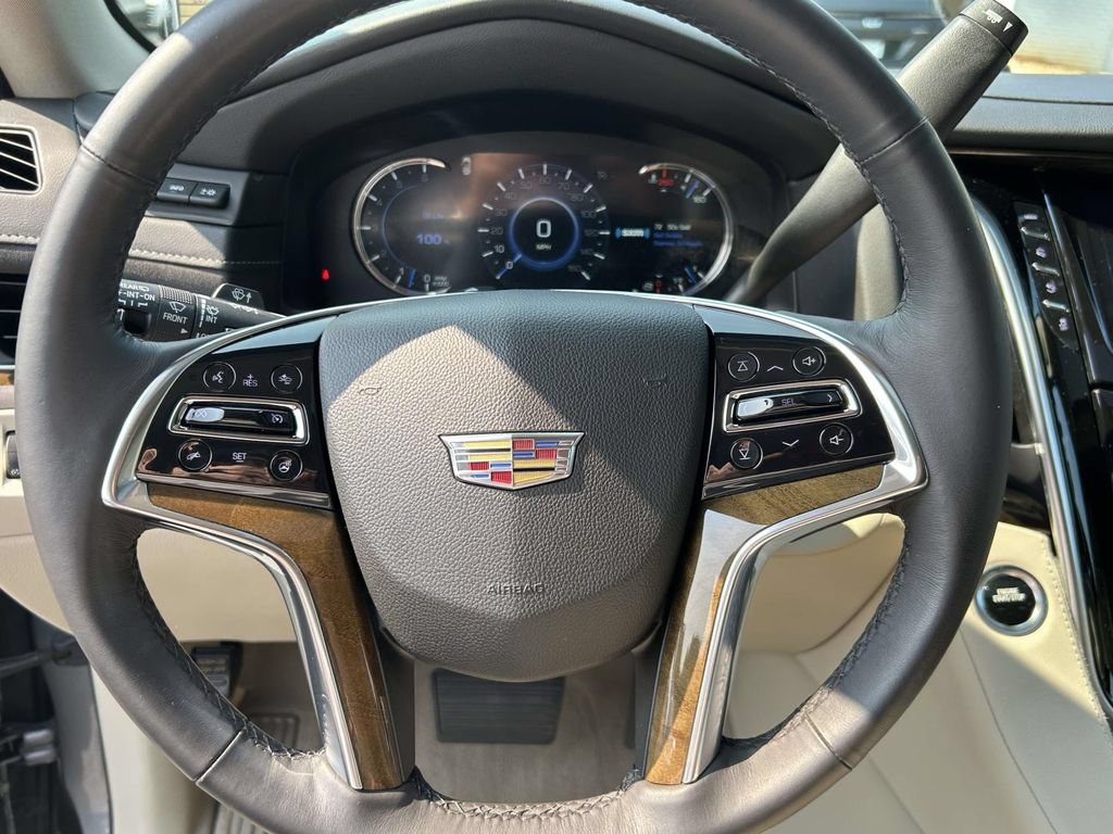 Used 2020 Cadillac Escalade Luxury AWD/4WD image 23