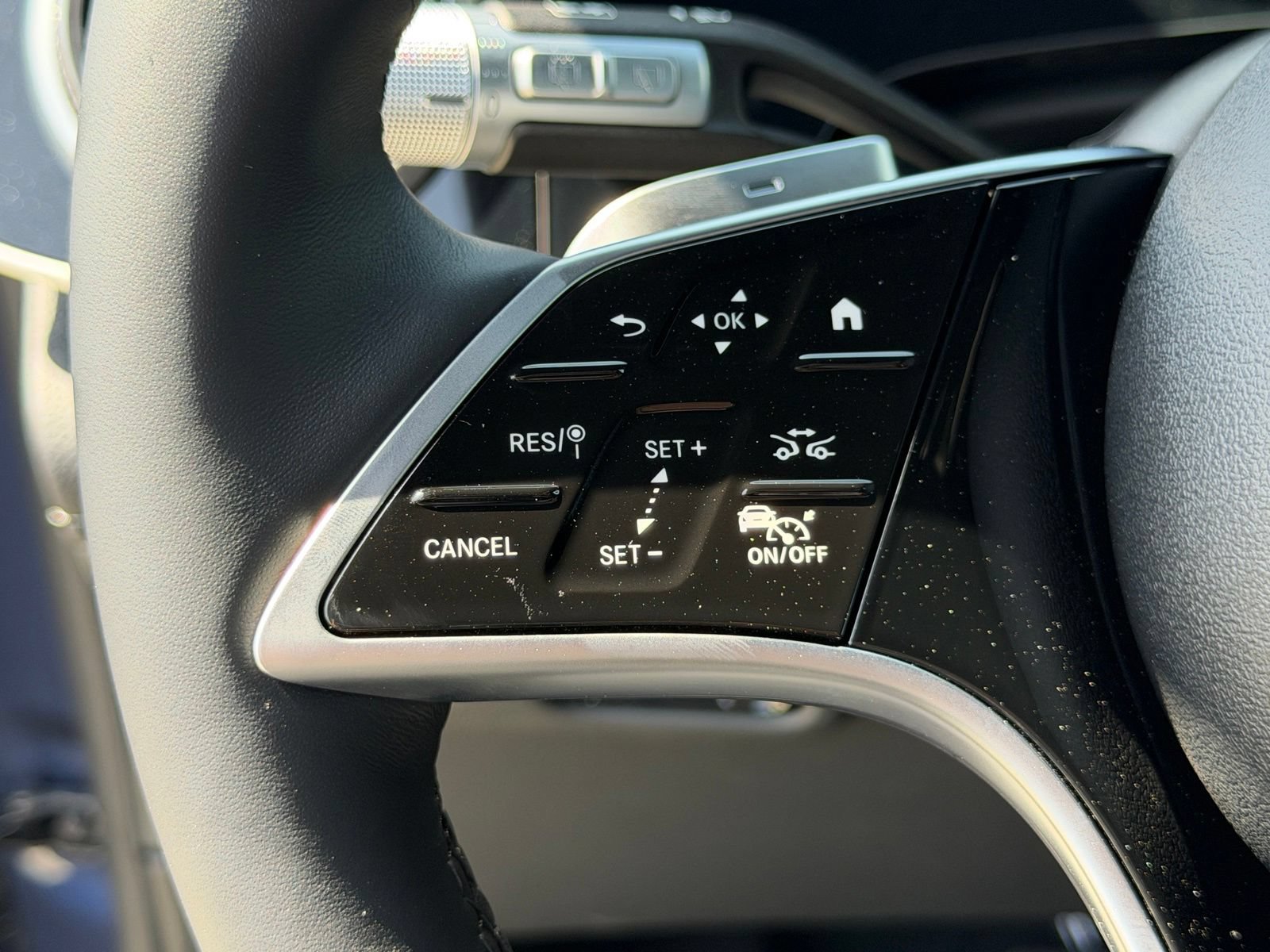 New 2026 Mercedes-Benz EQS 400 4MATIC SUV image 22