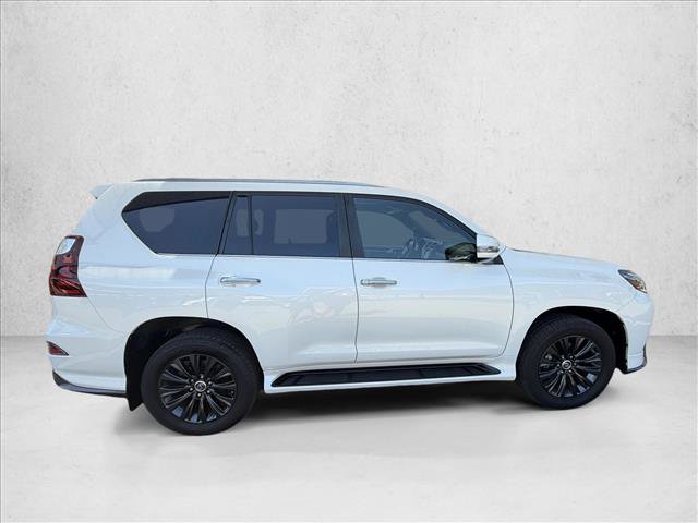 Used 2021 Lexus GX 460 Premium w/ Accessory Package AWD/4WD image 4